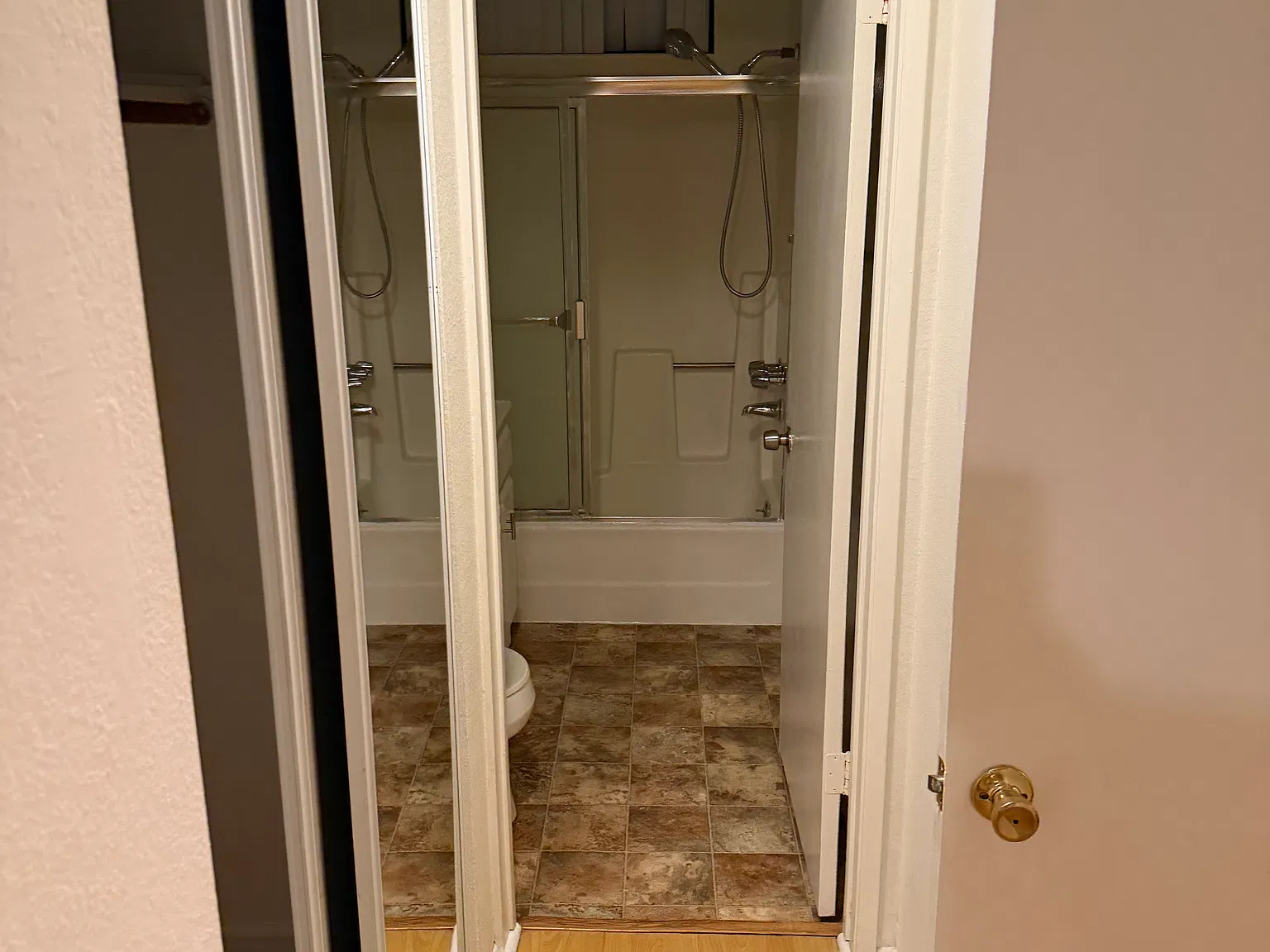 2 bed, 1190 sqft, $2,650 — Photo 3