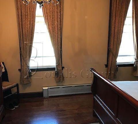 3rd image of 4012 21st Ave