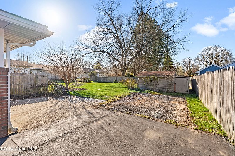 4th image of 4 James Drive