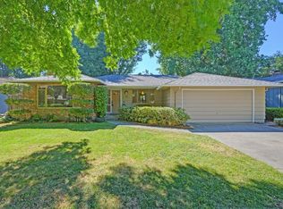 61 Sandburg Dr, Sacramento, CA 95819