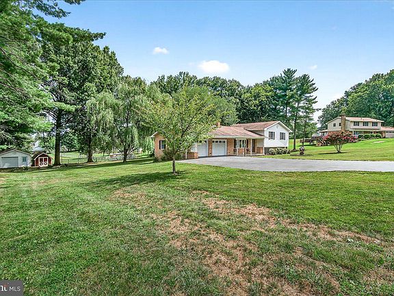 2nd image of 6232 White Oak Dr