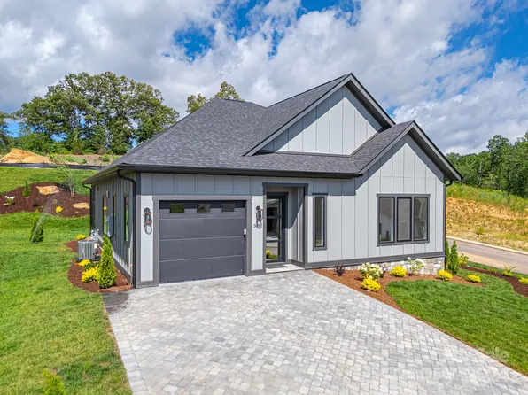 309 Avery Trail Dr #40, Arden, NC 28704