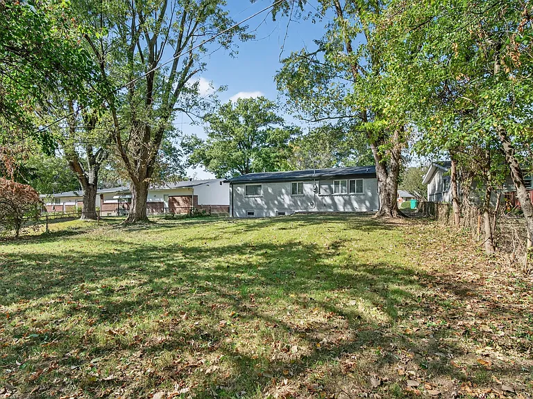 2358 Vorhof Dr — Photo 35