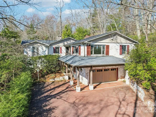 319 Smith Dr, Laurel Park, NC 28739