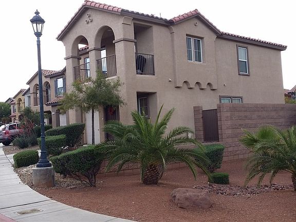 4th image of 1155 NE Paradise Safari Dr