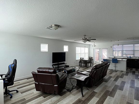 2nd image of 3118 Camino Real Dr N