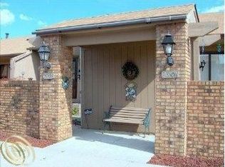 25108 Hamilton Ct, South Lyon, MI 48178