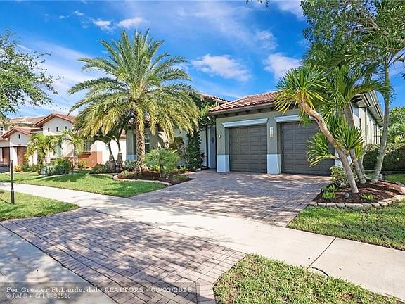 3rd image of 8278 NW 124th Ter