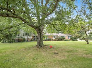 3448 Surrey Dr, Saline, MI