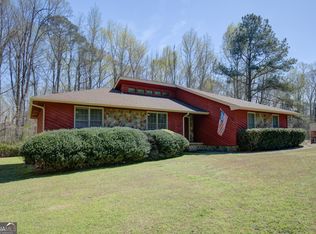 285 Merrydale Dr, Fayetteville, GA 30215