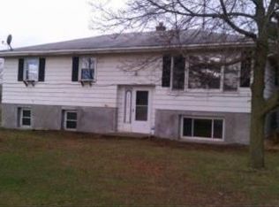 25494 Goodview Ave, Wyoming, MN 55092