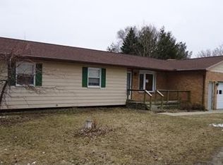 1600 W Garrison Rd, Owosso, MI 48867