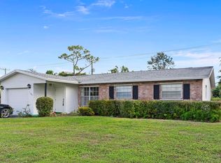 3188 Pinehurst Dr, Lake Worth, FL 33467