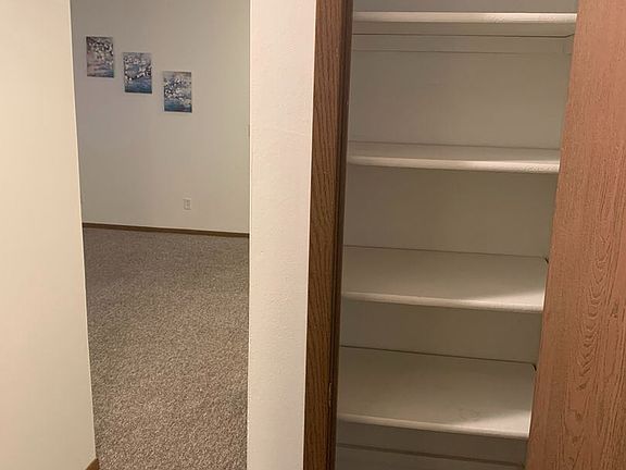 5th image of 902 N 14th St APT 3