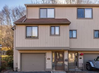 54 Cambridge Ct #54, Beacon Falls, CT 06403