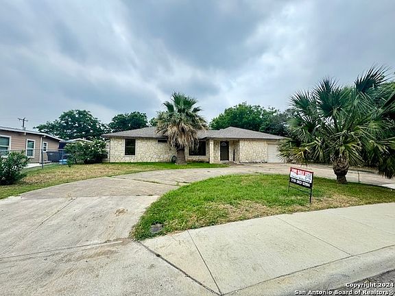3rd image of 126 Ashford Dr