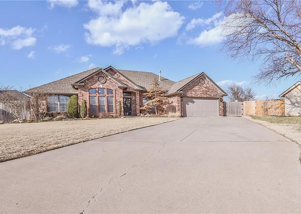 1st image of 1305 SW 108th Pl