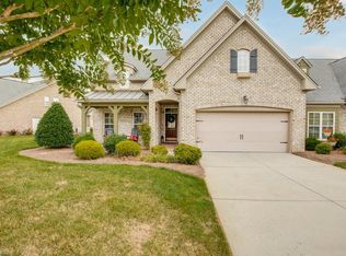 502 Plantation Village Dr, Clemmons, NC 27012