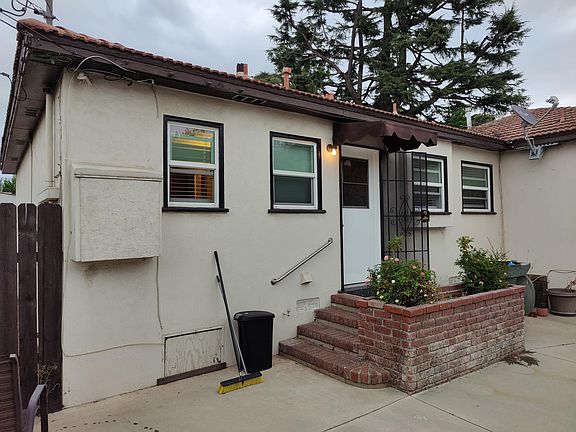 3rd image of 719 N Vine Ave