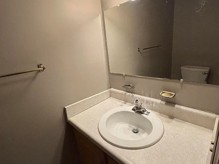 6441 Oakshore Dr — Photo 7