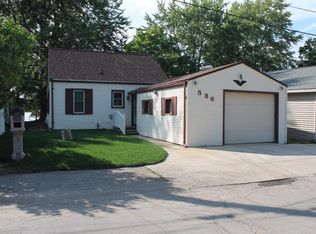 586 Round Lake Dr, Michigan Center, MI 49254