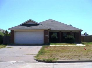 3937 Tarpon Springs Dr, Fort Worth, TX 76123