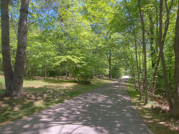 2nd image of 2118 Lake Point Dr
