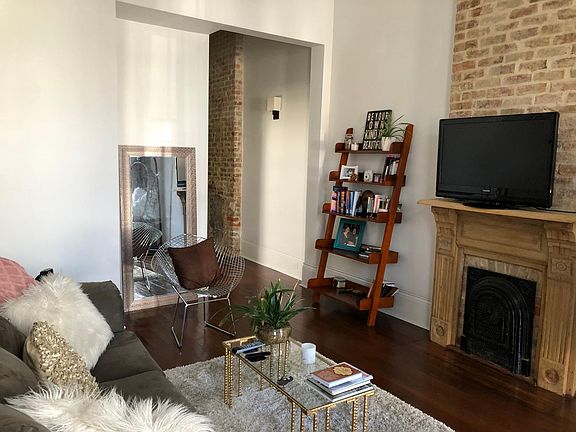 2nd image of 2226 Royal St