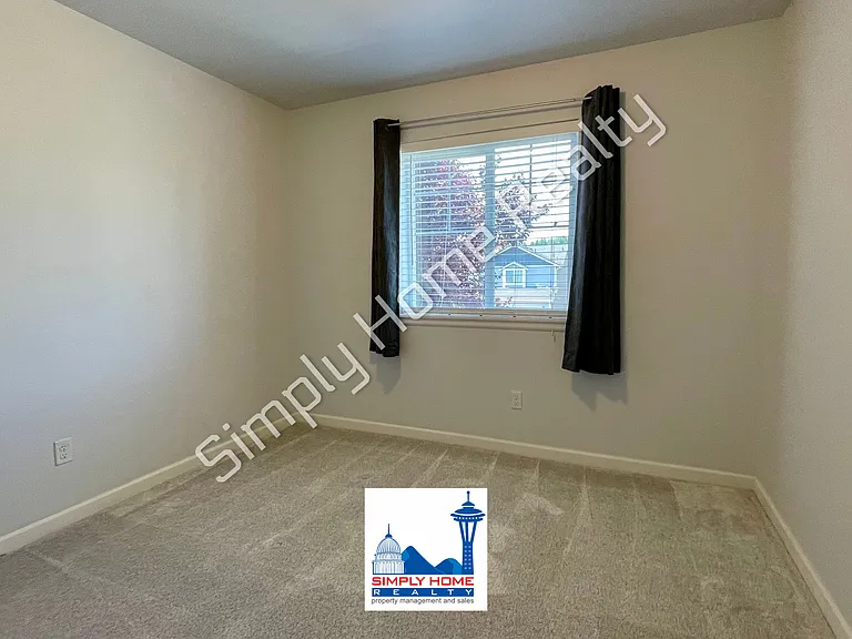 9967 Dotson St SE — Photo 11