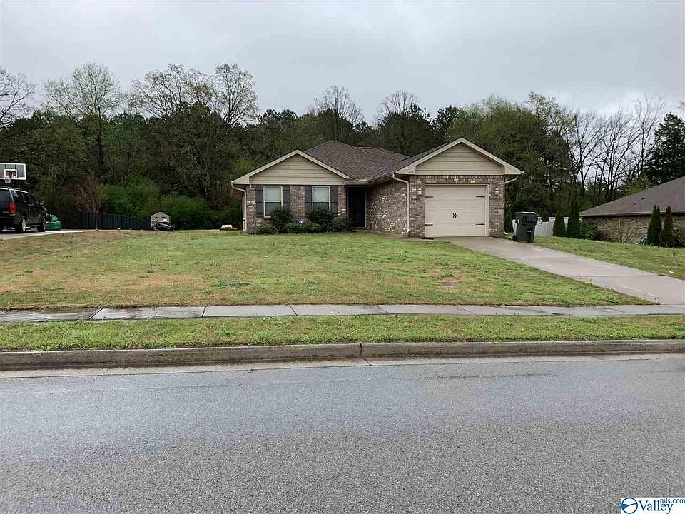 1st image of 279 Lazy Oak Dr
