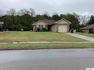 279 Lazy Oak Dr, New Market, AL 35761