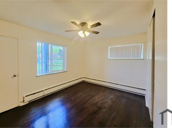 801 Dahlia St APT 10, Denver, CO 80220