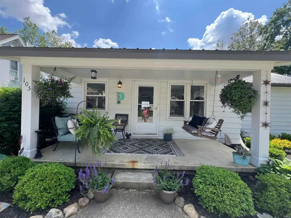 105 W North St, Rossville, IN 46065