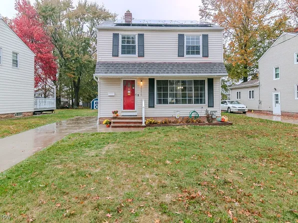 30615 Crescent Dr, Willowick, OH 44095