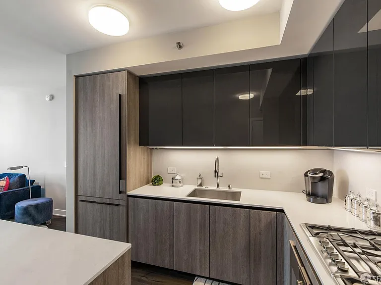 201 Folsom St #27D — Photo 11