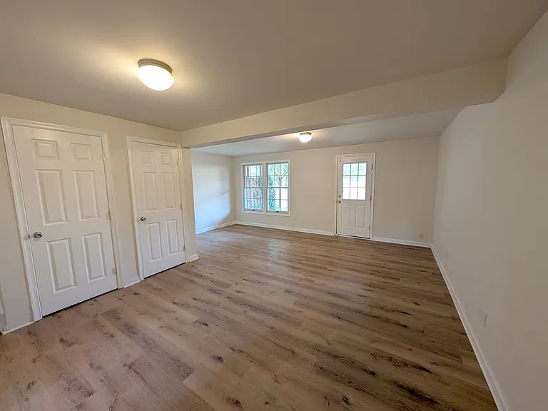 8037 Brightwood Ct — Photo 10