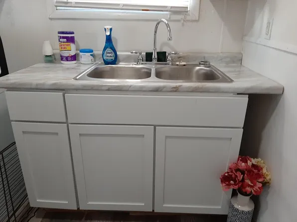 1528 5th Ave, Beaver Falls, PA 15010