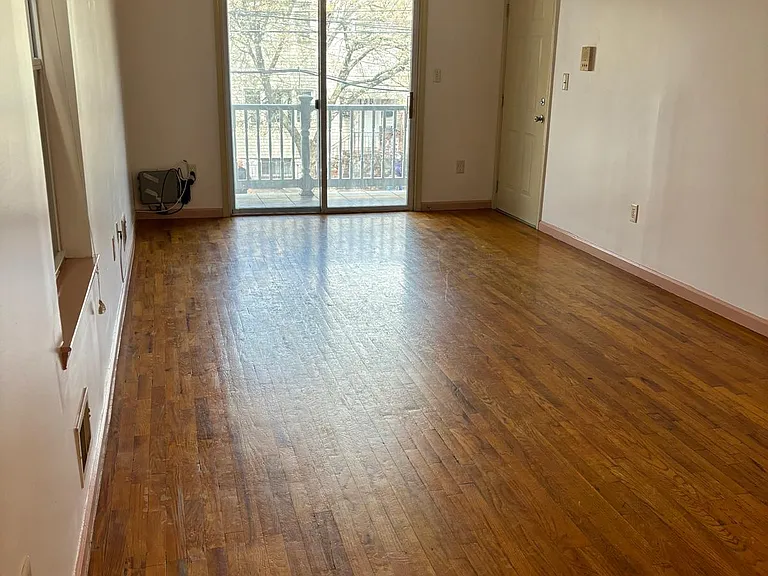35 Logan Ave #1 — Photo 2