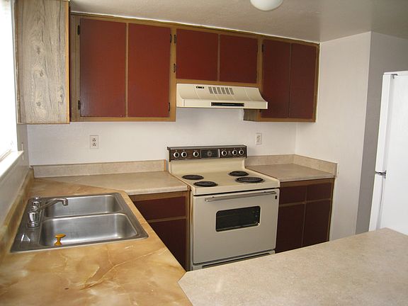 3rd image of 1309 Dickerson Dr SE APT B