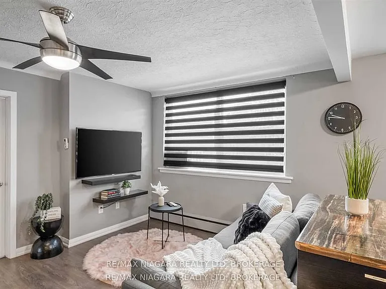 4538 Huron St #8 — Photo 4
