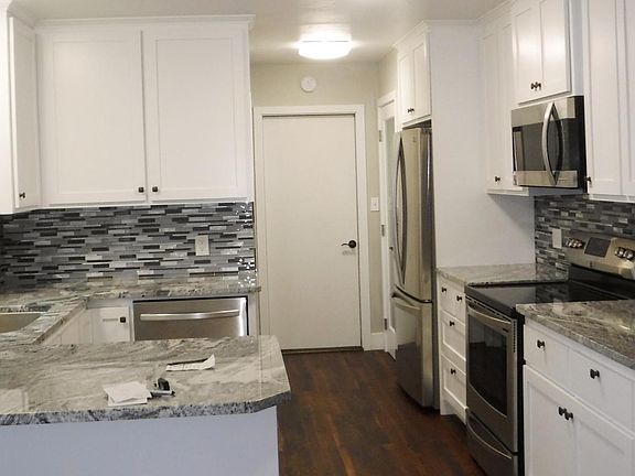 Granite Counter Tops/stainless steel apliances