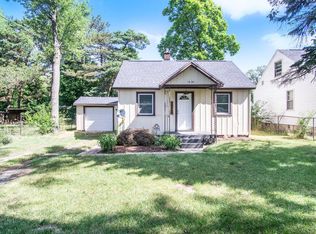 1094 E Hile Rd, Norton Shores, MI