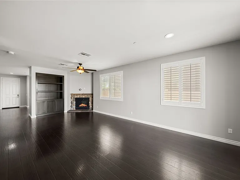 37749 Fiesta Flower St — Photo 5