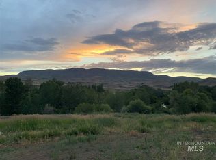 2 Sweet Ola Hwy, Sweet, ID 83670