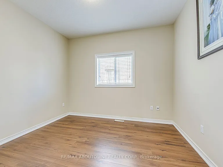 816 Roulston St — Photo 8