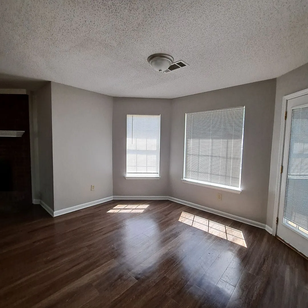Welcome to 2533 Baxter Cove! — Photo 4