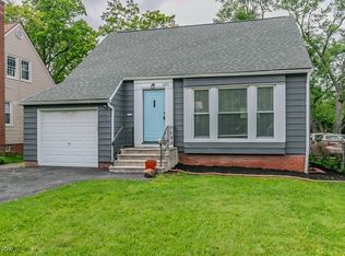1620 S Taylor Rd, Cleveland Heights, OH 44118