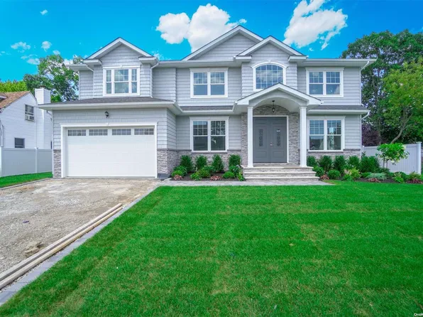 175 Toronto Avenue, Massapequa, NY 11758