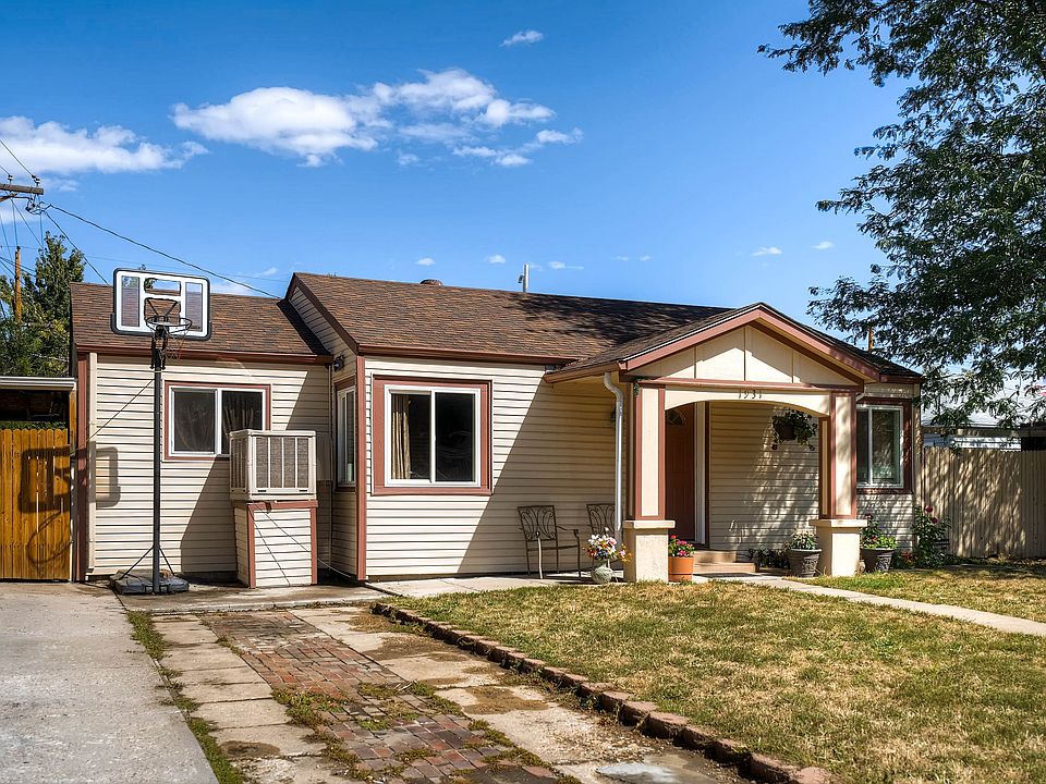 1st image of 1931 S Julian Cir