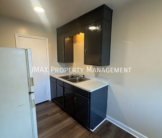 809 Westside Blvd NW #C — Photo 4